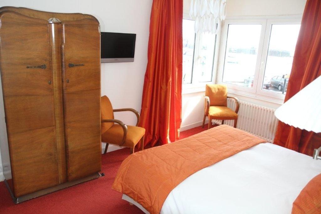 Hotel Le Suroit Perros-Guirec Rum bild